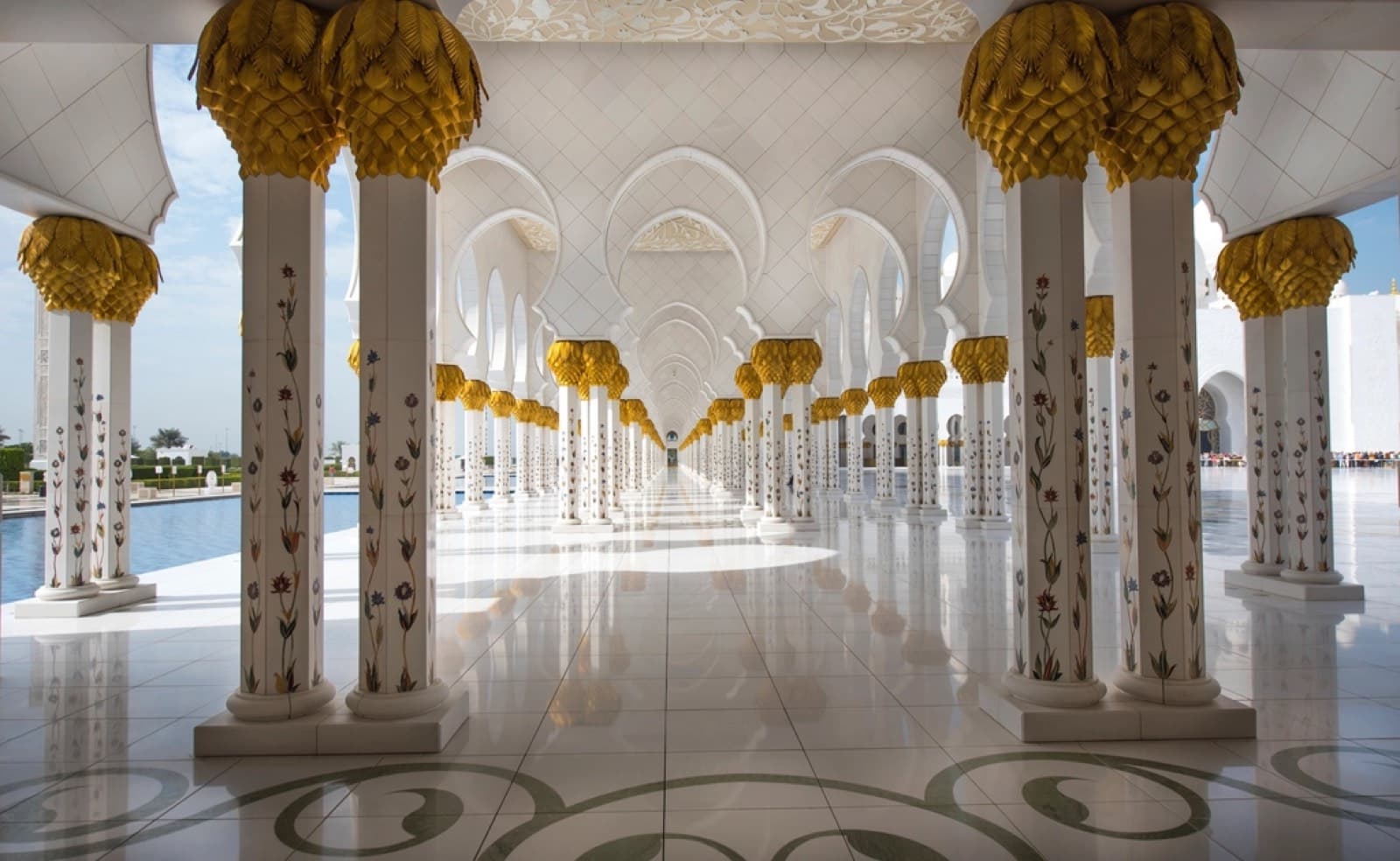 Free Sheikh Zayed Grand Mosque